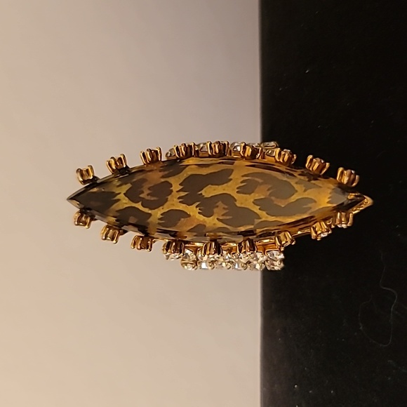 Vintage BETSEY JOHNSON Hollywood Glam Collection Leopard Cheetah Tiger Ring. 8 - Picture 4 of 10